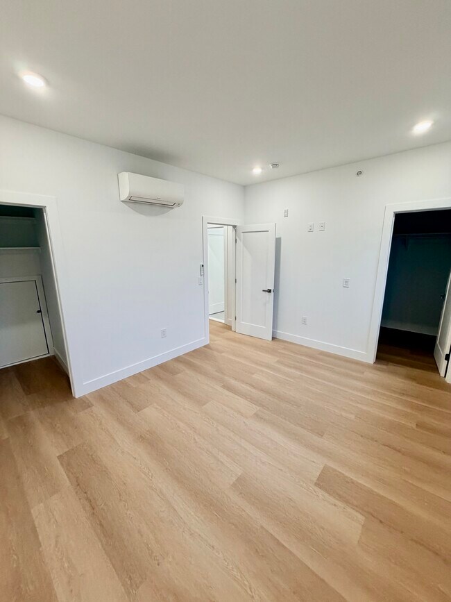 Building Photo - 178 W Seymour St