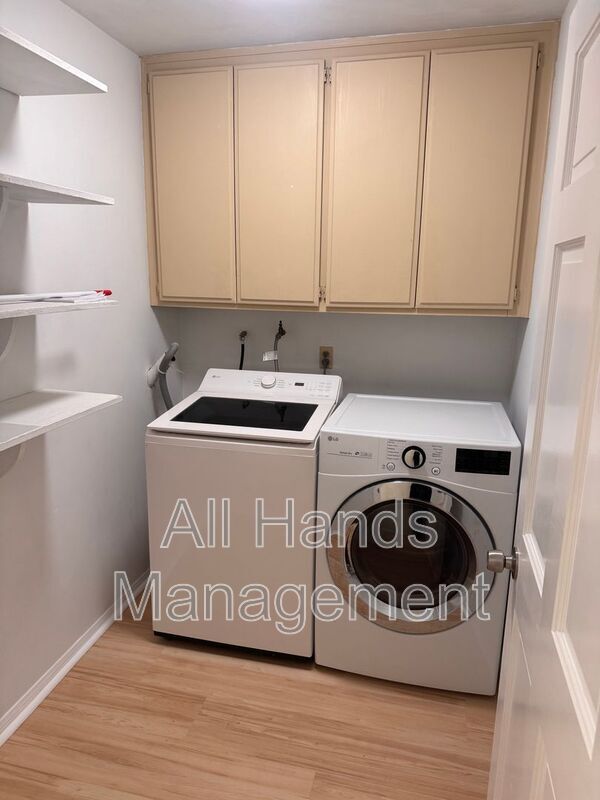 Building Photo - 516 Francisco St