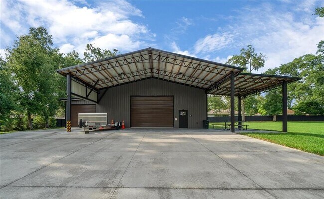 Building Photo - 6133 SE 123rd Ln