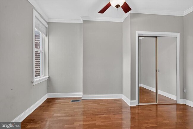 Building Photo - 1537 5th St NW