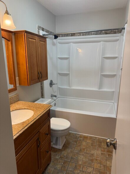 Building Photo - 310 30th Avenue Ct