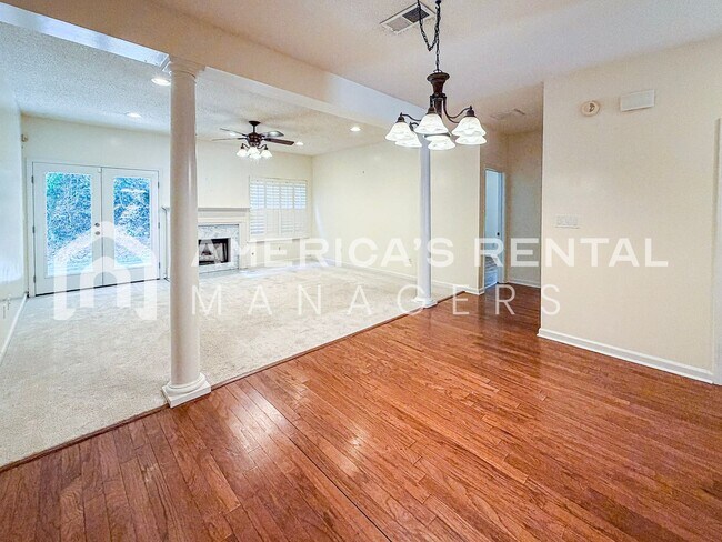 Building Photo - 1713 Savannah Park Ln
