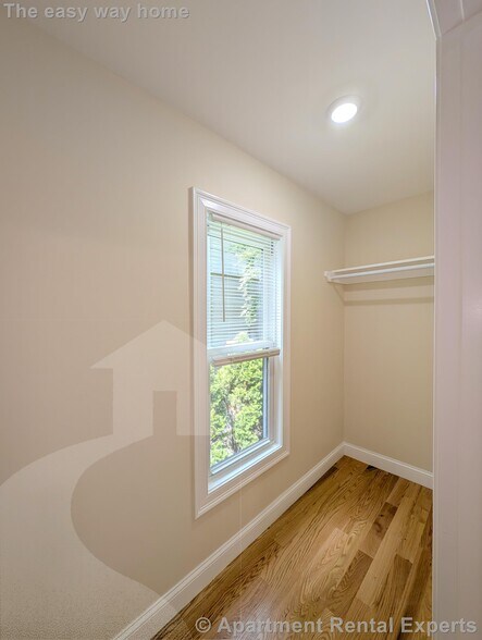 Building Photo - 22 Holyoke Rd