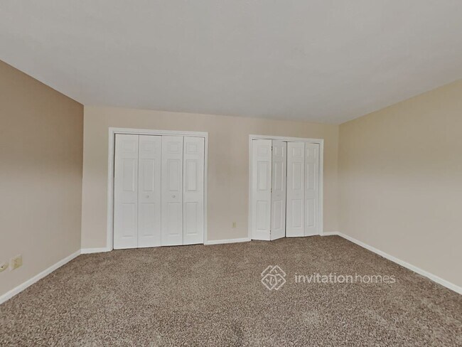 Building Photo - 230 Magic Oaks Dr