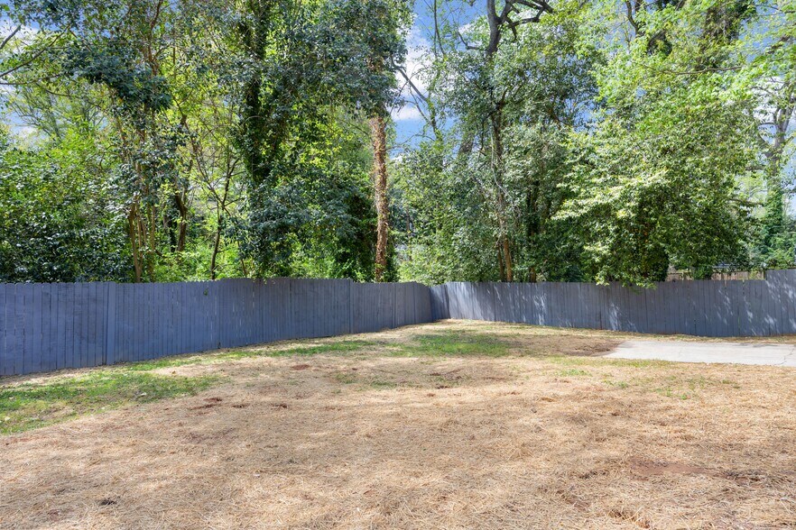 Building Photo - 2000 Kilborne Dr