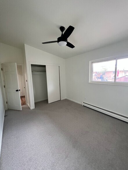 Upstairs bedroom - 6215 S Sterne Pky