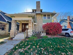 Building Photo - 811 E 39th St