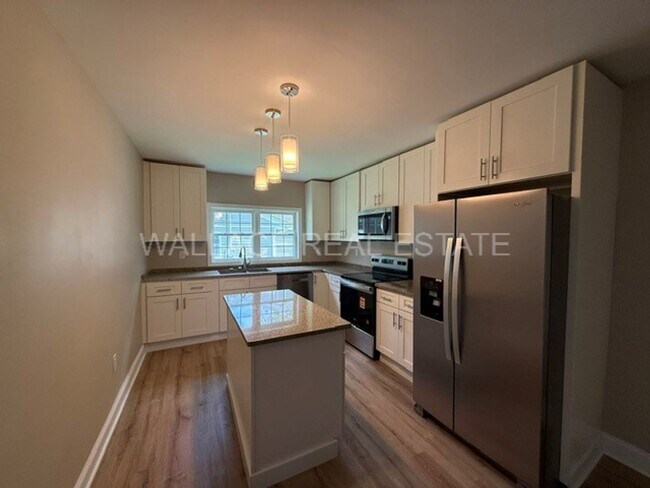 Building Photo - 2513 Wilson Ave