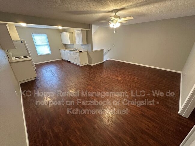 Building Photo - 5656 N Anita Ave