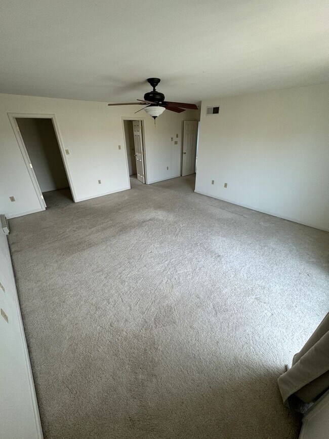 Building Photo - PARKLAND SCHOOLS- FOUR BEDROOM HOUSE compl...