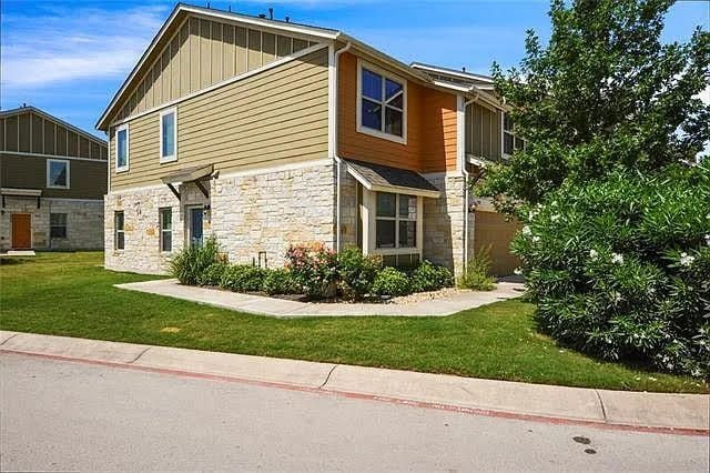Building Photo - 1620 Bryant Dr