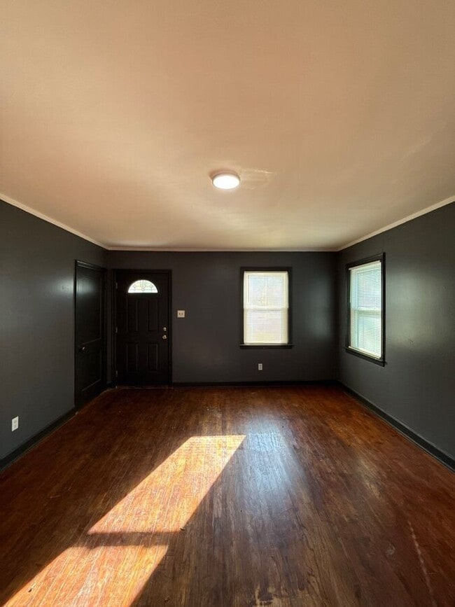 Building Photo - 761 Gracewood St