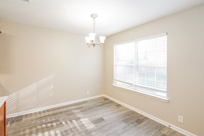 Building Photo - 849 Lavergne Ln