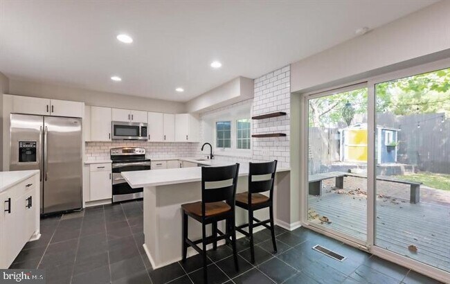Building Photo - 2317 37th St NW