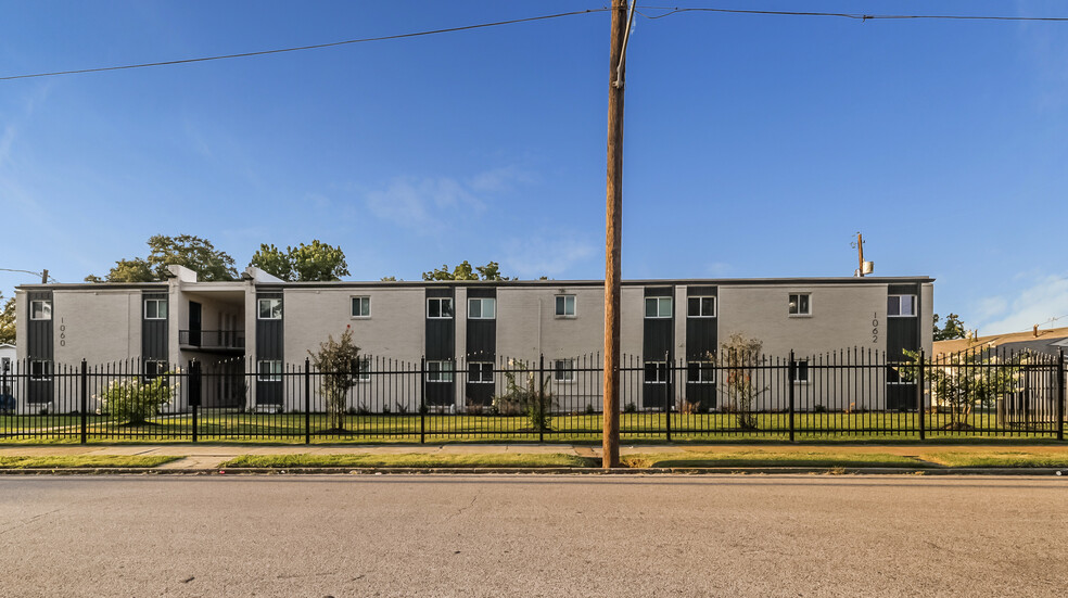 Building Photo - The Drew @ Medical District