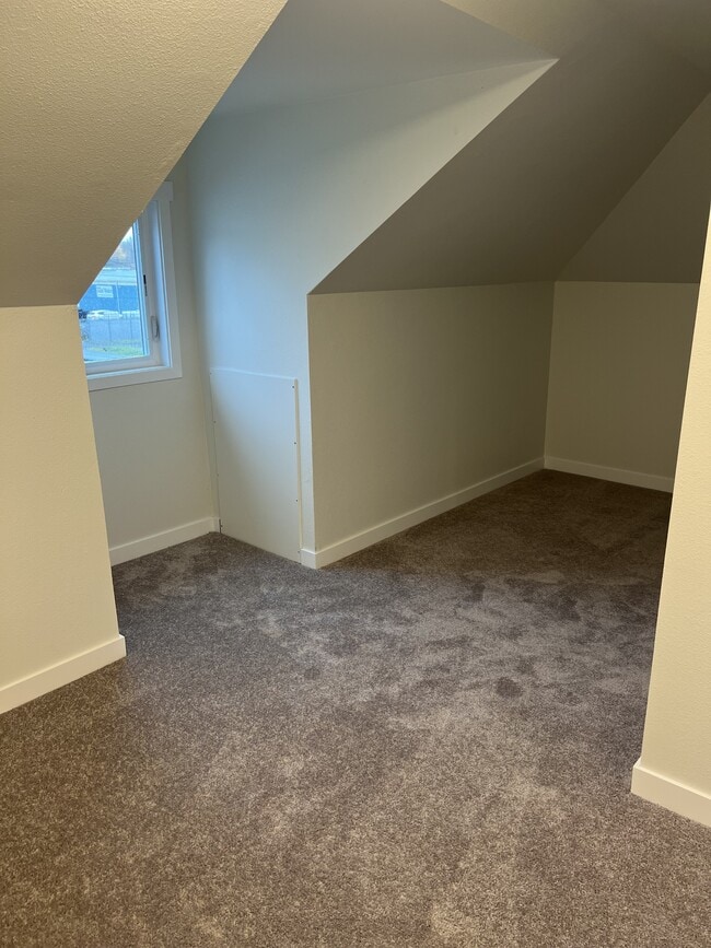 Building Photo - 2214 Valencia St