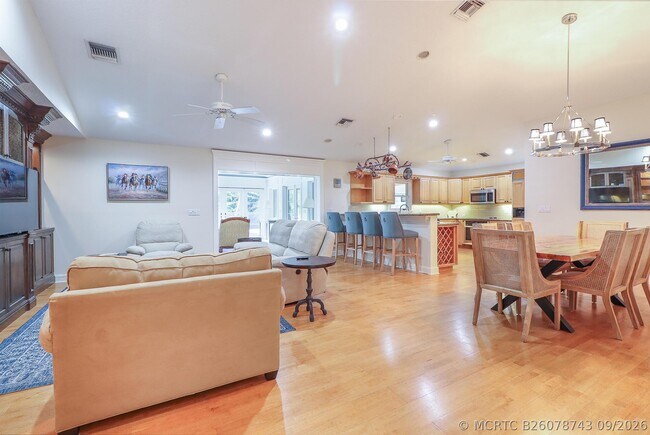 Building Photo - 16672 78th Dr N