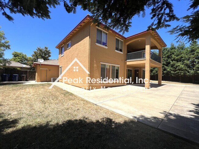 Building Photo - Spacious Anatolia 6bd/3.5ba Home with 5 Car Garage