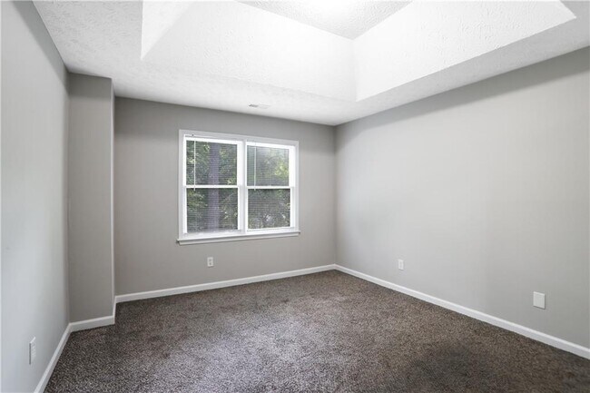 Building Photo - 130 Cedar Creek Ct