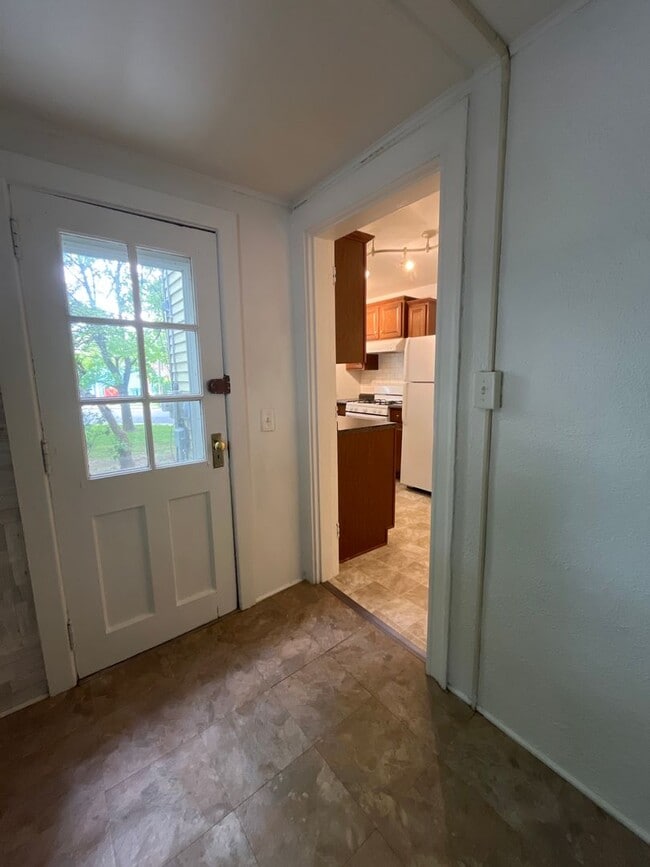 Building Photo - 3 Br 1 Bath Twin Home available in Bethlehem