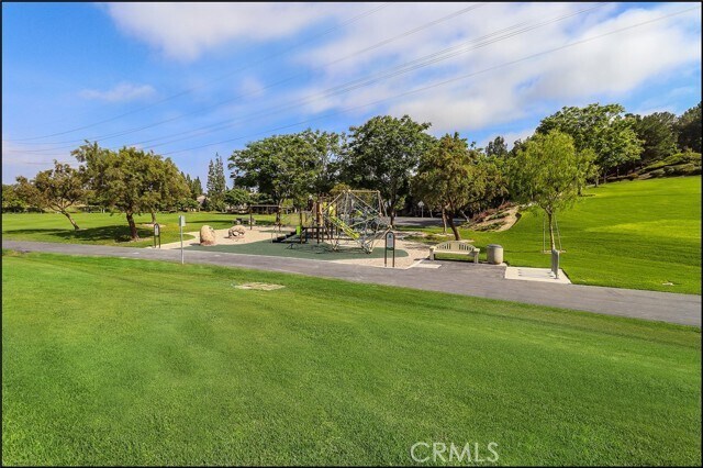 Building Photo - 34 Rainwood