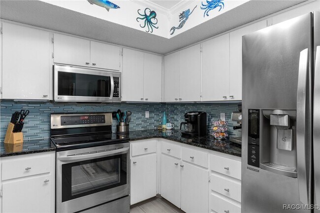 Building Photo - 5 Cypress Run