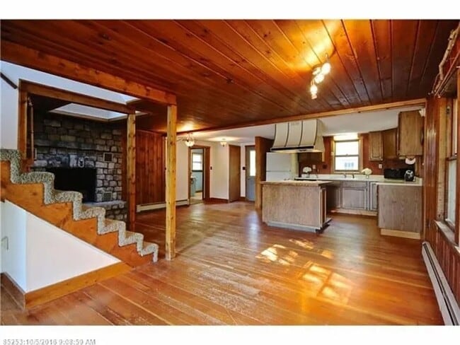 Building Photo - 40 Claman Dr