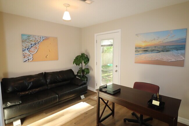 Bed 3 or home office - 2808 Daytona Dr