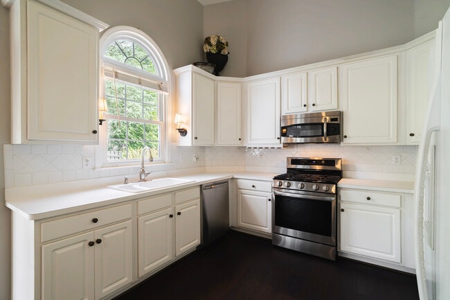 Building Photo - 6850 Weatherstone Way