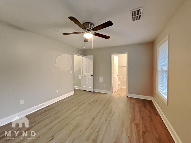 Building Photo - 1232 Pinedale Cir NW