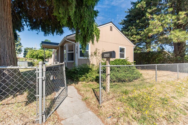 Primary Photo - 3636 S Tyler St