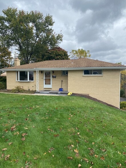 Primary Photo - 14001 Michael Dr