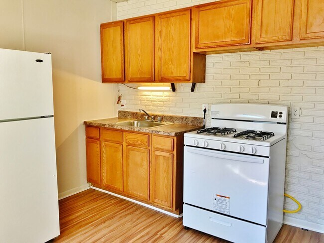 Building Photo - 5440 Jackson St