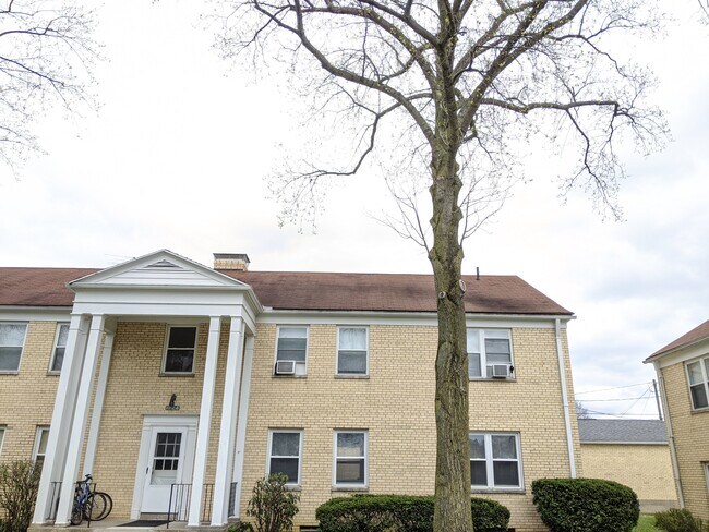 Primary Photo - 1224 North Plum Street