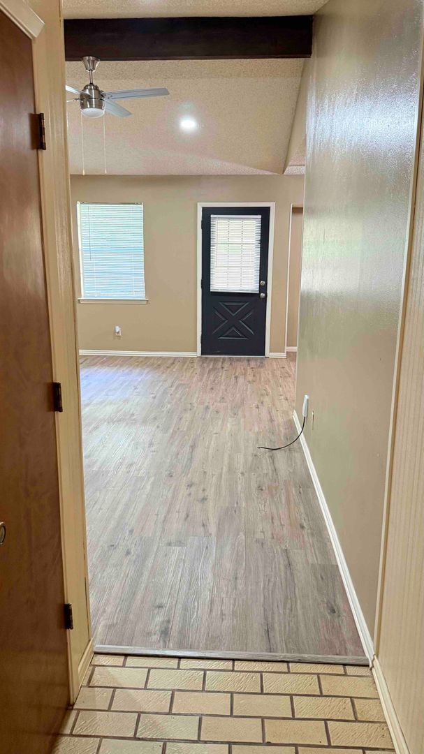 Building Photo - 3 bedroom / 2 bath / 2 car garage - Covered porch with shaded back yard