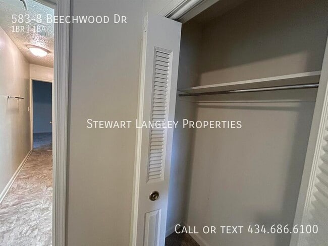 Building Photo - 583 Beechwood Dr