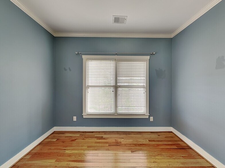 Building Photo - 2088 Eagle Ridge Dr