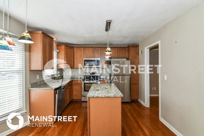 Building Photo - 3903 SW Linden Ln