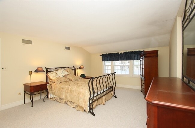 Building Photo - 74 Prynne Ridge Rd