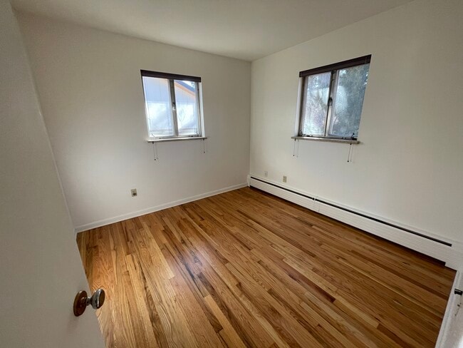 Building Photo - 3045 23rd St