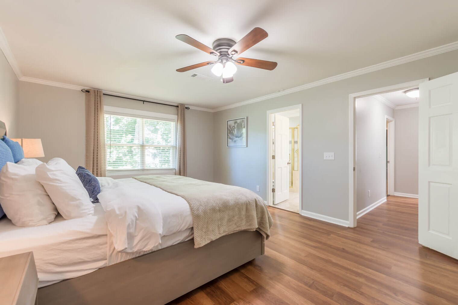 Building Photo - 455 Cove Dr NE