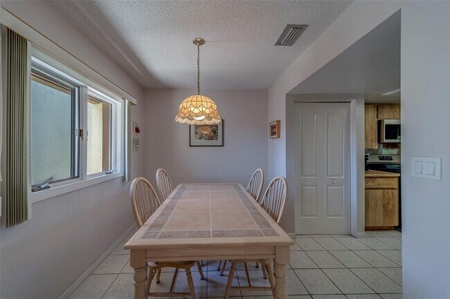 Building Photo - 8105 Bardmoor Pl