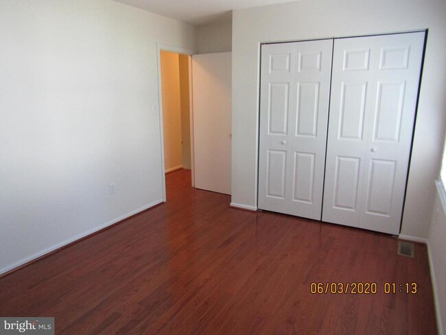 Building Photo - 4158 Hamlin Ct
