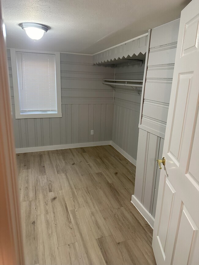 Building Photo - 2025 Emporia St