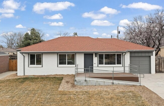 Primary Photo - 1436 S Yates St