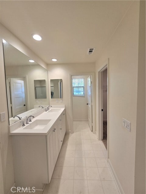 Building Photo - 336 Lantana Dr