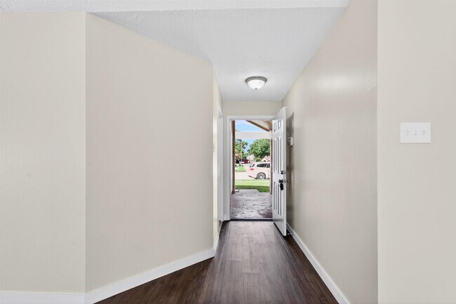 Building Photo - 11907 Duran Canyon Ln