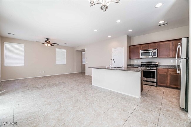 Building Photo - 6303 Solomon Spring Way