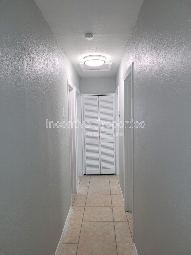 Building Photo - 7803 Mandarin Dr