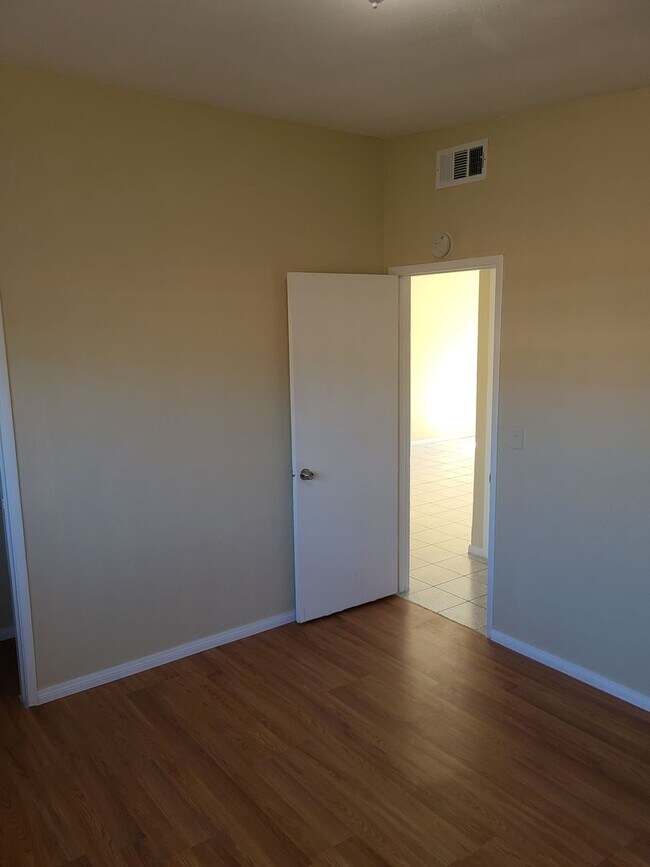 Building Photo - Bennett#2